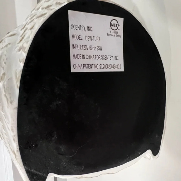 Scentsy Tom Turkey Full-Size Rustic Ivory Wax Warmer. - Picture 10 of 10